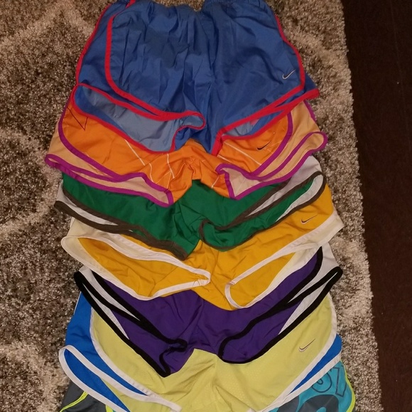 Nike tempo shorts - Picture 1 of 2